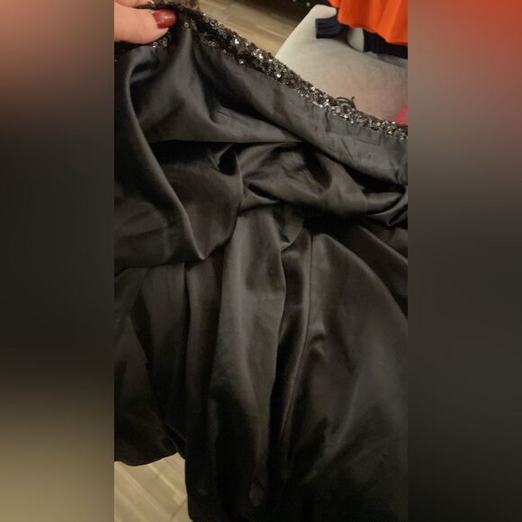 Pearl by Georgina Chapman Black Sequin Embellished Backless Gown, US0 - Picture 8 of 10